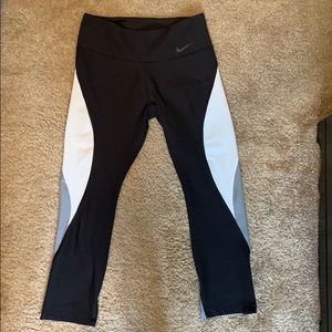 Black Nike Crop Leggings